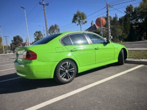 Autó fóliázás Budapest – Minőségi karosszéria- és üvegfóliázás, amely védi autóját az időjárás, UV-sugárzás és mechanikai sérülések ellen.