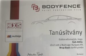 Autófóliázás Budapest – Professzionális karosszéria- és üvegfóliázás hővédelemmel, UV-szűréssel és esztétikus megjelenéssel, prémium minőségben.